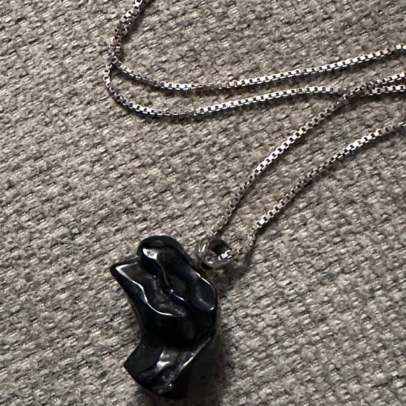 Tourmaline Dino Head on Sterling Chain - Picture 3 of 4